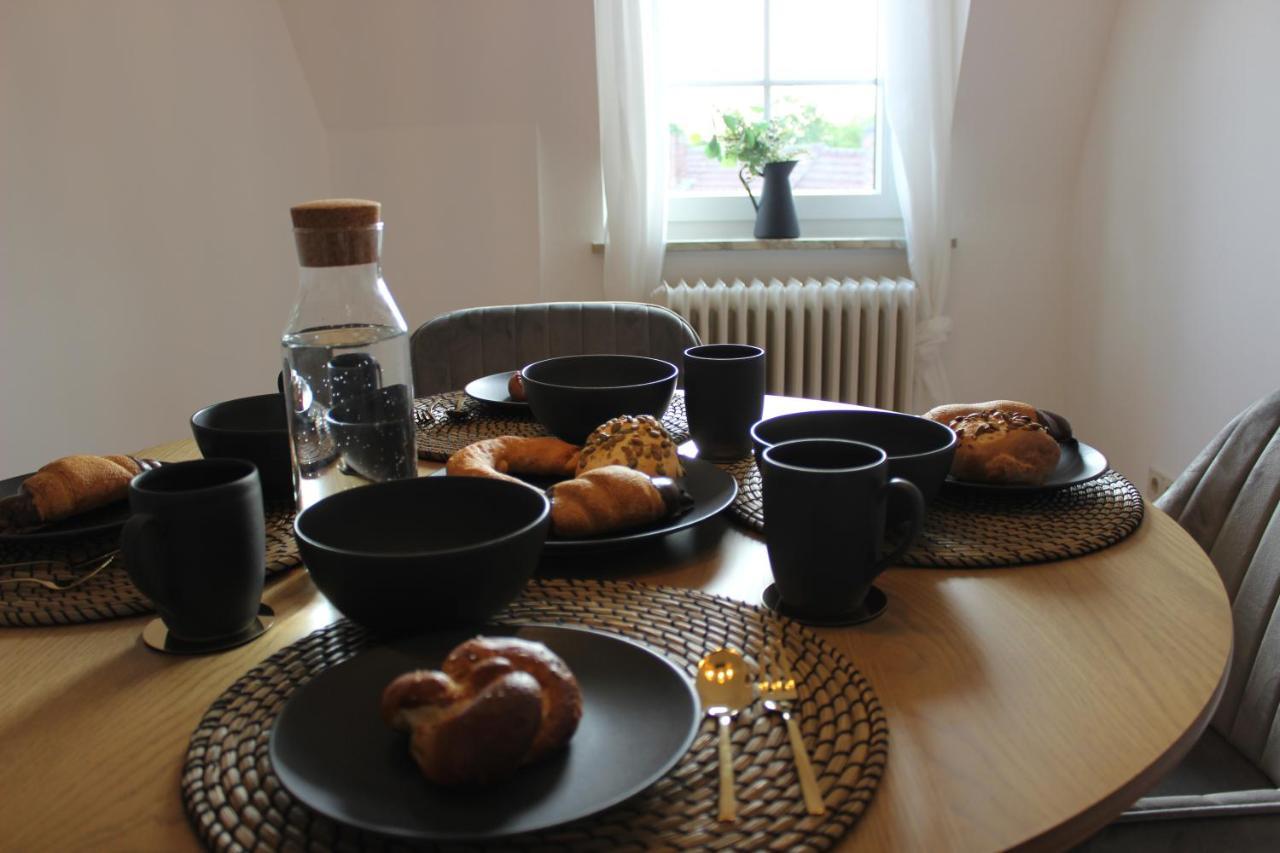 Ferienwohnung Penthouse - Zentral, Geraeumig, Kueche, Waschmaschine, Netflix Schweinfurt Exterior foto